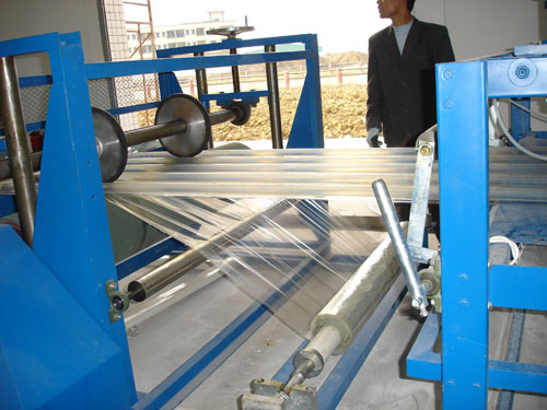 采光板的生产过程