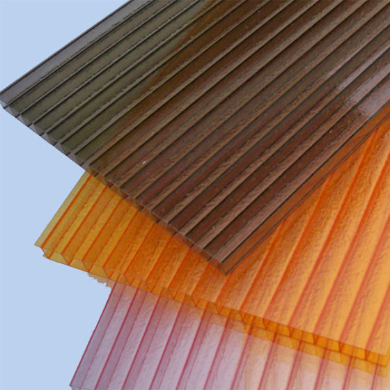 对比阳光板接缝密封方式的操作过程及效果