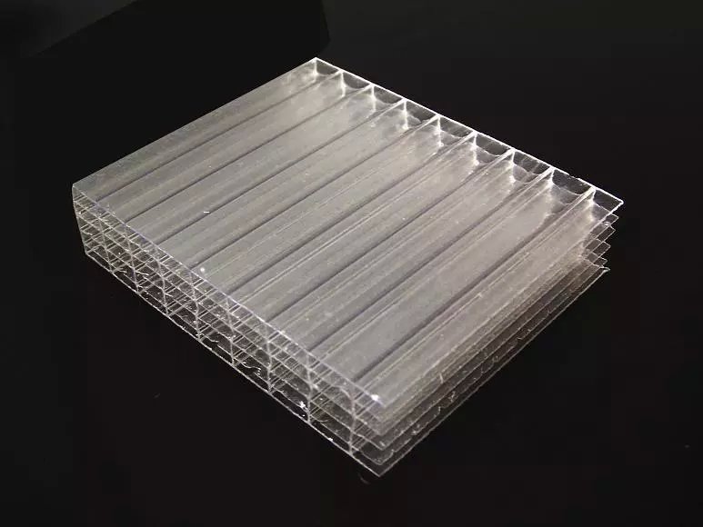 河南耐力板做广告灯箱的优点